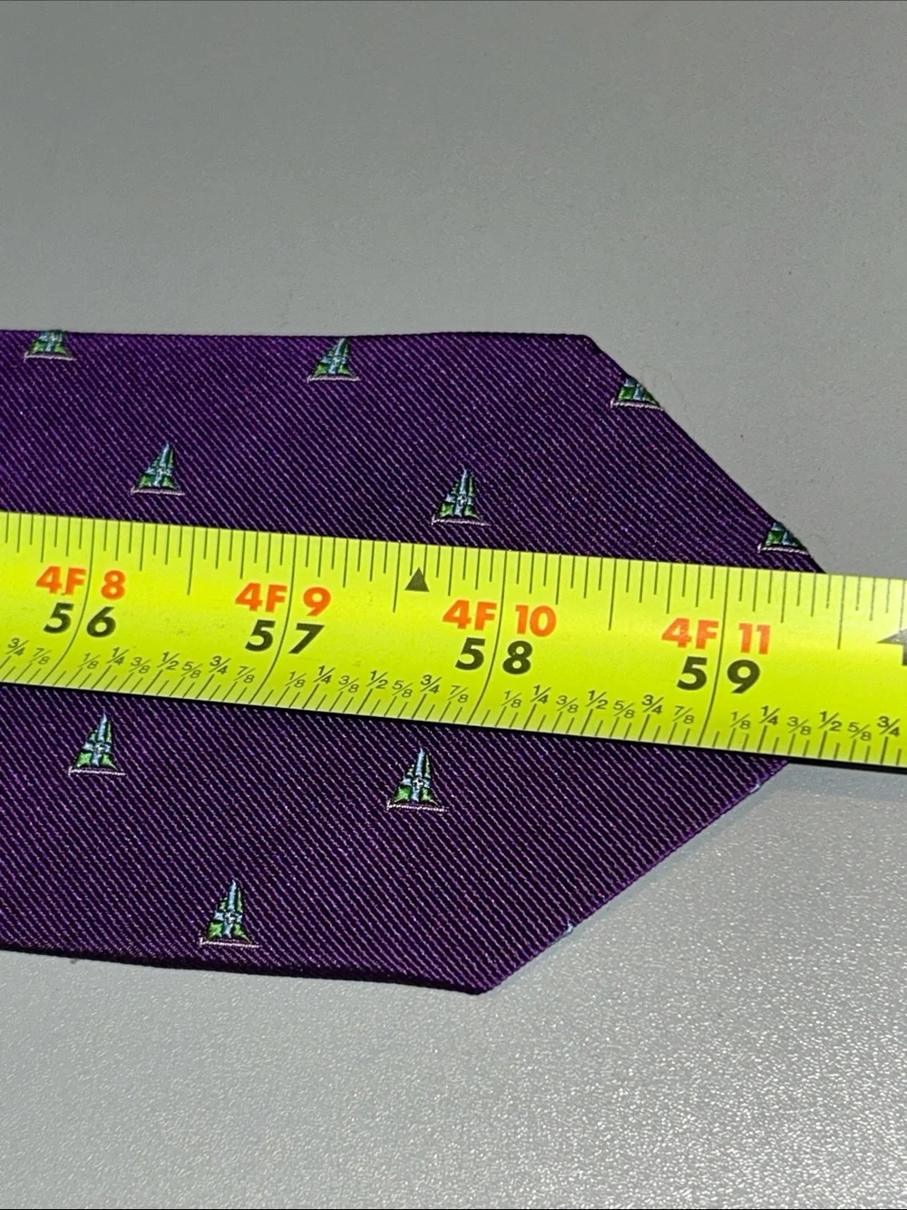 Brooks Brothers Men's Purple flags Patterned Silk Tie Classic Formal Accessory
